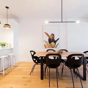 Hip, Stylish In Little Italy By Den A Appartement
